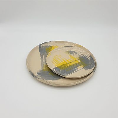 Χειροποίητο κεραμικό πιάτο με πινελιές