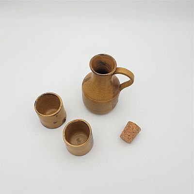 Χειροποίητο κεραμικό σετ για κρασί-ρακή Ανοιχτό Καφέ