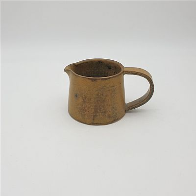 Χειροποίητη κεραμική κούπα με γαλατιέρα