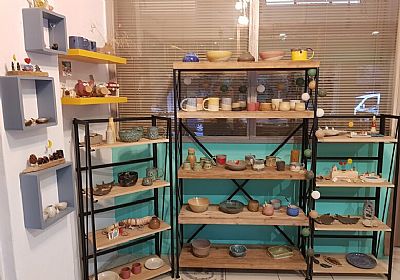 Spotted By Locals  (www.spottedbylocals.com)